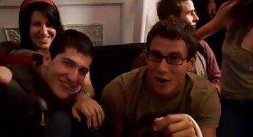 sex vỉe Người Mẫu lấy tinh trùng phim sex hàn quốc của nghệ sĩ trong mông.